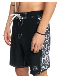 Quiksilver Original Arch 18" Boardshorts In Black 11 Quiksilver Original Arch 18" Boardshorts In Black -Quiksilver 933696280 4 720x928