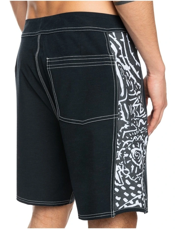 Quiksilver Original Arch 18" Boardshorts In Black 7 Quiksilver Original Arch 18" Boardshorts In Black - Image 5