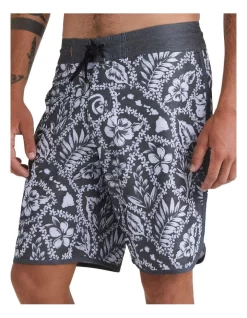 Quiksilver Arrival Lei Scallop Boardshort In Black 9 Quiksilver Arrival Lei Scallop Boardshort In Black -Quiksilver 959047570 3 720x928