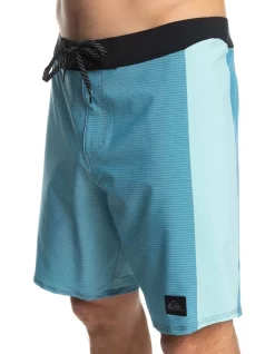 Quiksilver Highlite Arch 19" Boardshort In Iced Aqua -Quiksilver 959050990 2 720x928