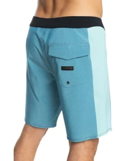 Quiksilver Highlite Arch 19" Boardshort In Iced Aqua -Quiksilver 959050990 3 720x928