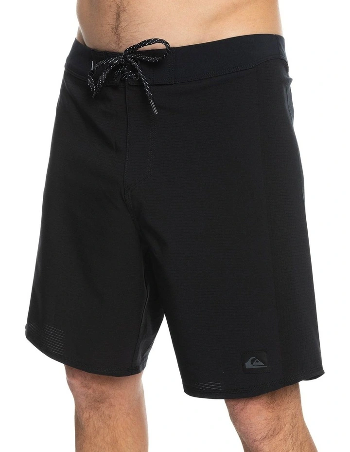 Quiksilver Highlite Arch 19" Boardshort In Black 6 Quiksilver Highlite Arch 19" Boardshort In Black - Image 4