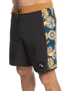 Quiksilver Surfsilk Arch 18" Boardshort In Tarmac -Quiksilver 959051530 2 720x928