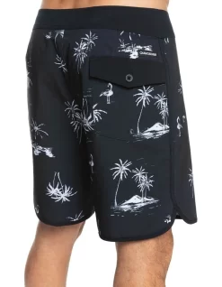 Quiksilver Surfsilk Scallop 18" Boardshort In Black -Quiksilver 959051890 3 720x928