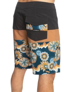 Quiksilver Surfsilk Panel 20" Boardshort In Black/Muti 8 Quiksilver Surfsilk Panel 20" Boardshort In Black/Muti -Quiksilver 959052340 3 720x928