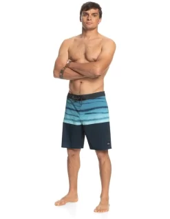 Quiksilver Surfsilk Five 0 19" Boardshort Navy Blazer 9 Quiksilver Surfsilk Five 0 19" Boardshort Navy Blazer -Quiksilver 959052790 4 720x928