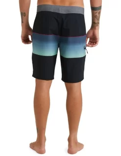 Quiksilver Surfsilk Slab 20" Boardshort In Black 8 Quiksilver Surfsilk Slab 20" Boardshort In Black -Quiksilver 959053780 2 720x928