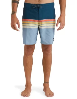 Quiksilver Everyday Swell Vision 18" Boardshort In Blue