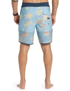 Quiksilver Highlite Scallop 19" Boardshorts In Sky Blue 8 Quiksilver Highlite Scallop 19" Boardshorts In Sky Blue -Quiksilver 977981230 2 720x928