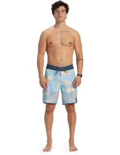 Quiksilver Highlite Scallop 19" Boardshorts In Sky Blue 11 Quiksilver Highlite Scallop 19" Boardshorts In Sky Blue -Quiksilver 977981230 5 720x928