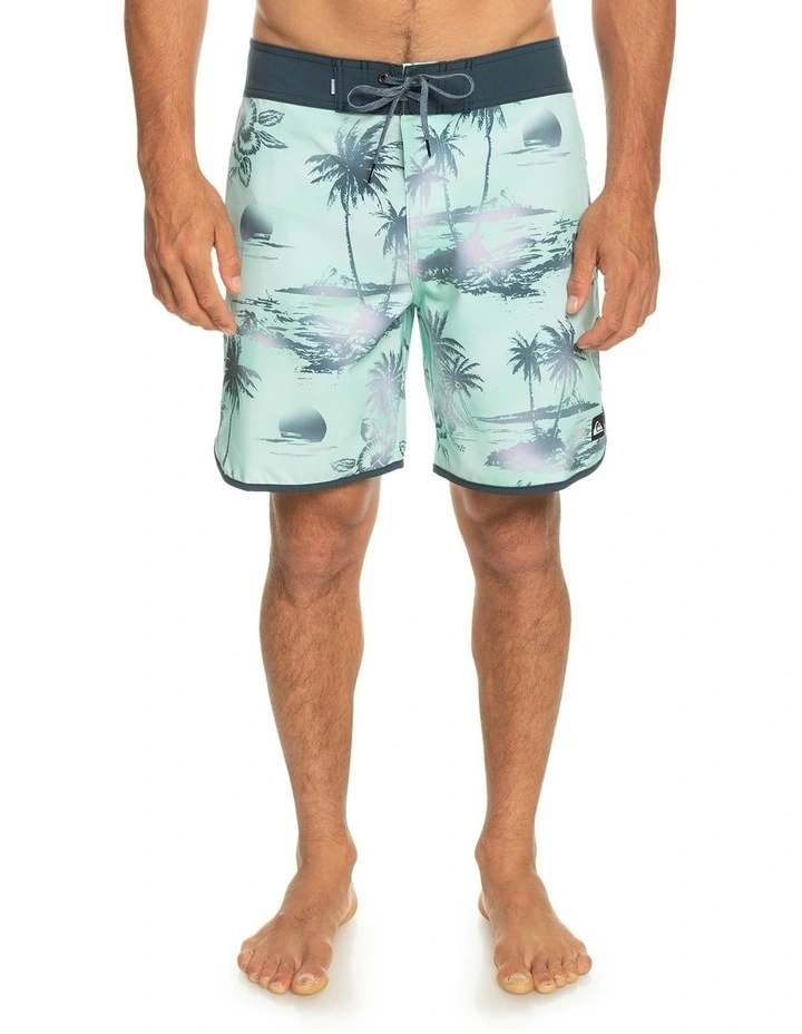Quiksilver Surfsilk Scallop 18" Boardshorts In Green 3 Quiksilver Surfsilk Scallop 18" Boardshorts In Green