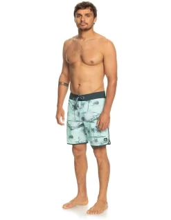 Quiksilver Surfsilk Scallop 18" Boardshorts In Green 11 Quiksilver Surfsilk Scallop 18" Boardshorts In Green -Quiksilver 977982040 5 720x928