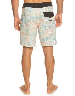 Quiksilver Surfsilk 69 18" Boardshorts In White -Quiksilver 977982220 2 720x928