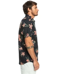 Quiksilver Holidazed Short Sleeve Shirt In Black 9 Quiksilver Holidazed Short Sleeve Shirt In Black -Quiksilver 977988790 3 720x928